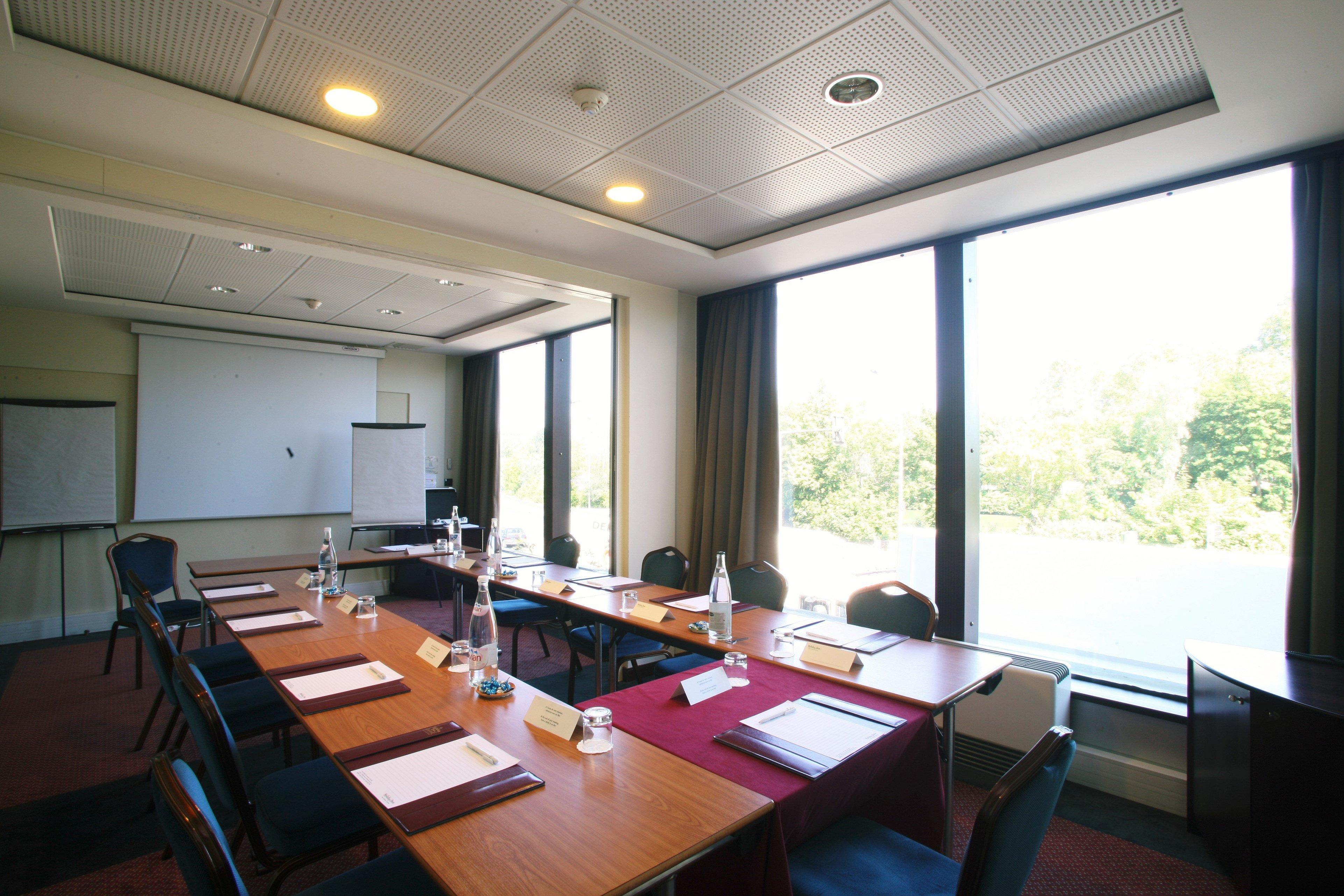 Doubletree By Hilton Paris Bougival Hotell Eksteriør bilde