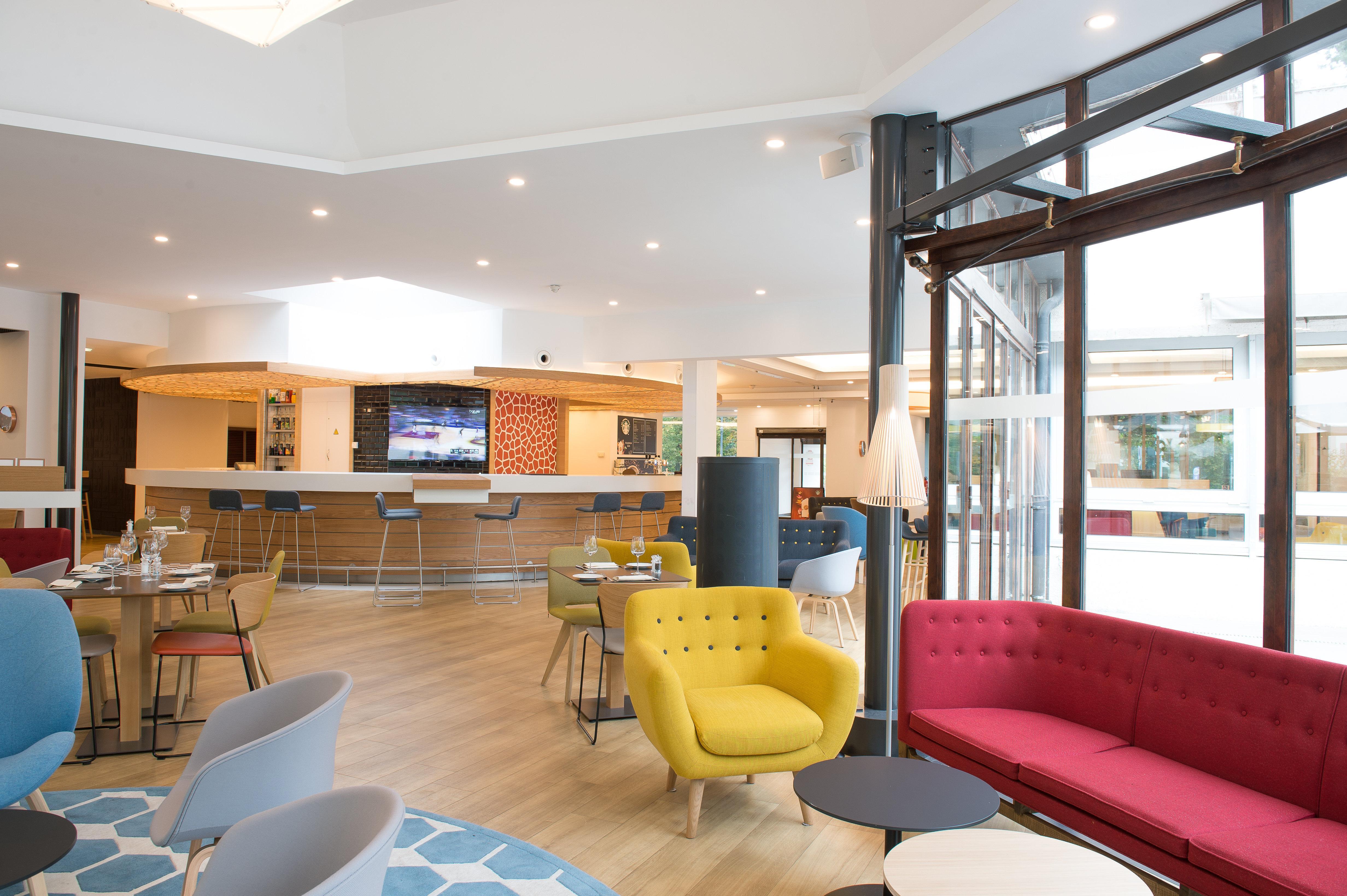 Doubletree By Hilton Paris Bougival Hotell Eksteriør bilde