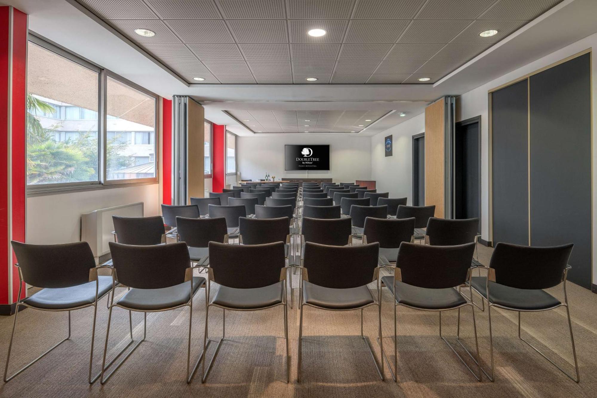 Doubletree By Hilton Paris Bougival Hotell Eksteriør bilde