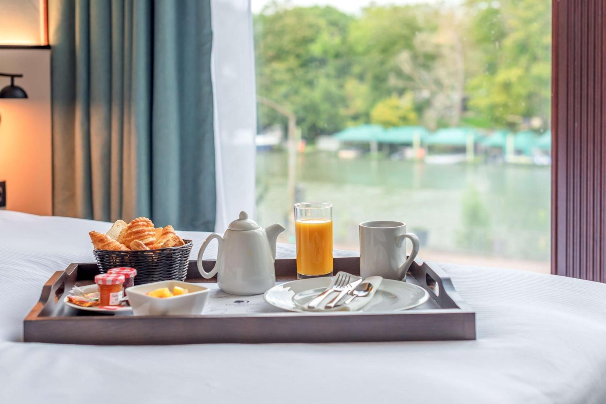 Doubletree By Hilton Paris Bougival Hotell Eksteriør bilde