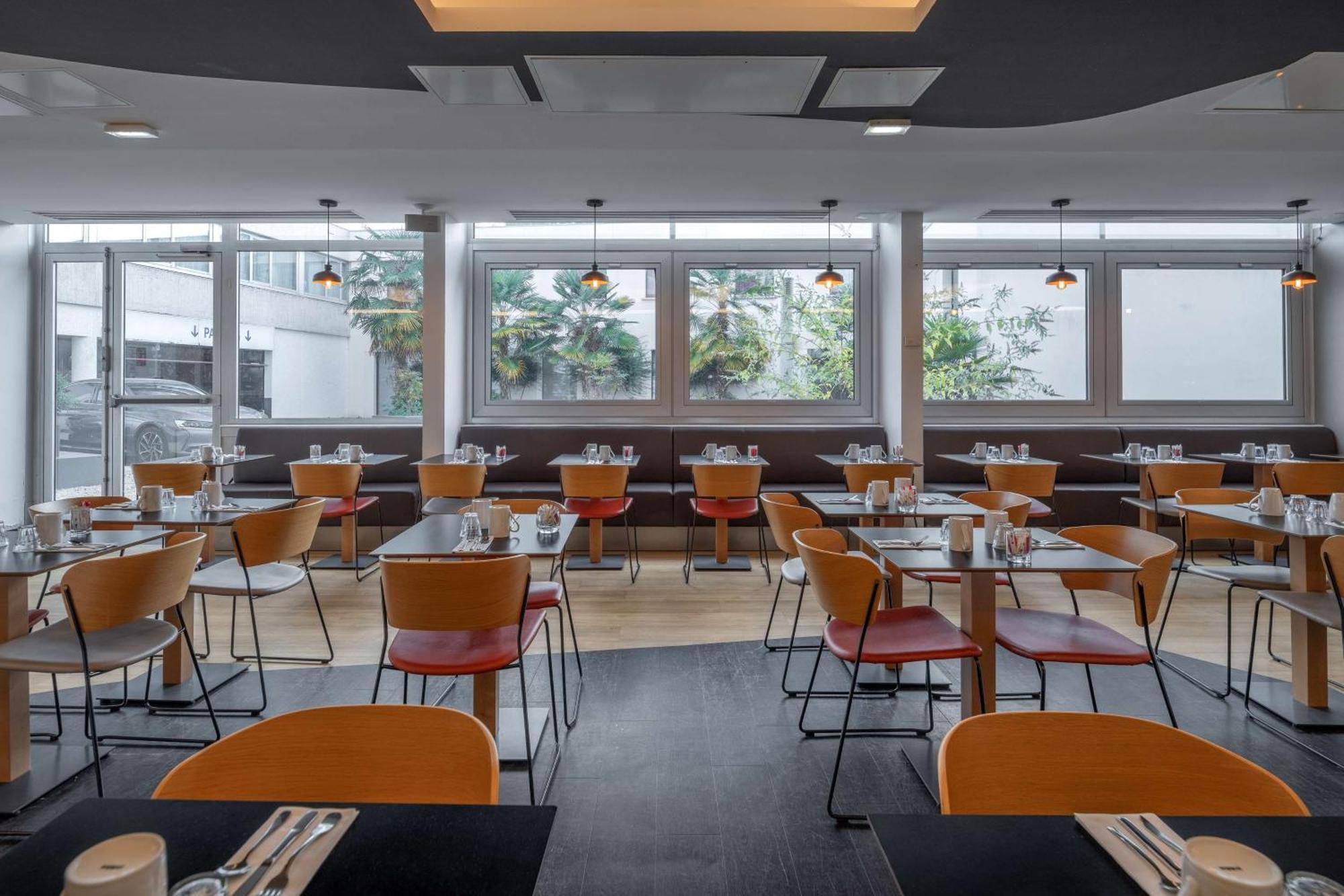 Doubletree By Hilton Paris Bougival Hotell Eksteriør bilde