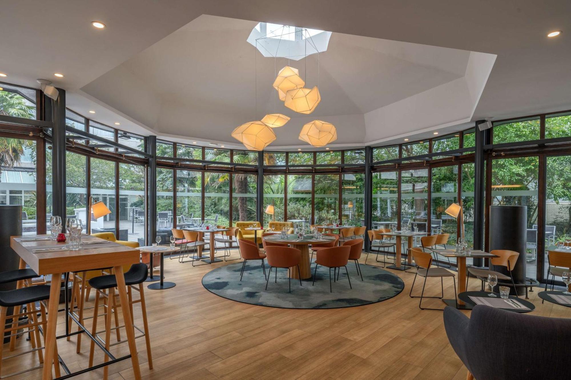 Doubletree By Hilton Paris Bougival Hotell Eksteriør bilde