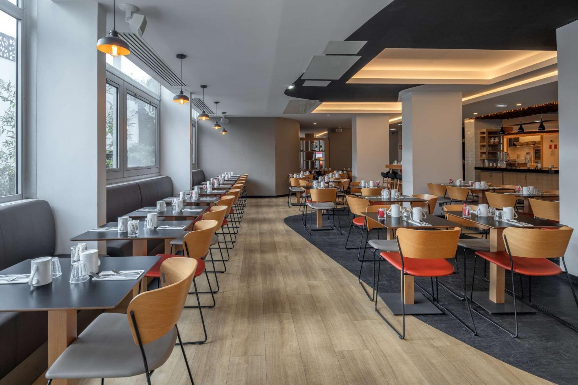 Doubletree By Hilton Paris Bougival Hotell Eksteriør bilde